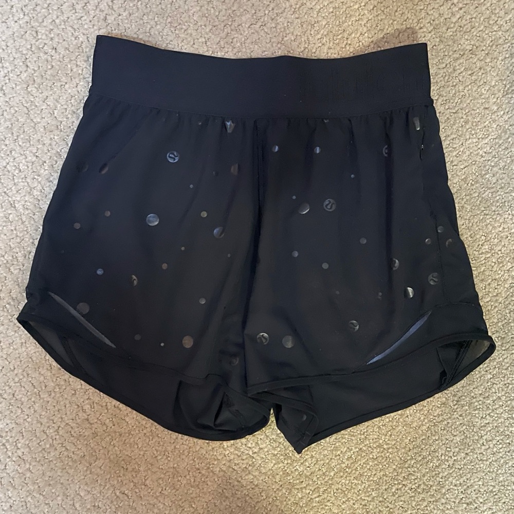 Lululemon high rise shorts size 4